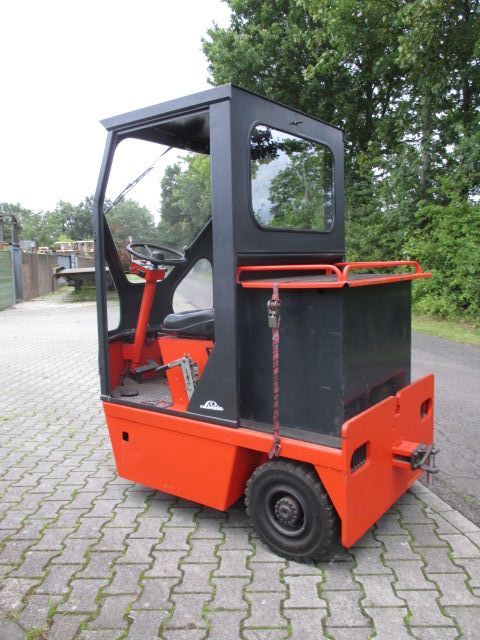 Linde-P100Z-Schlepper-www.efken-stapler.de