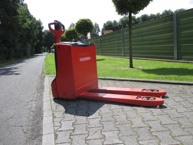 Linde-T16-Niederhubwagen-www.efken-stapler.de