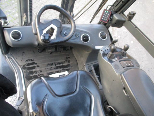 Linde-H30D-01-Dieselstapler-www.efken-stapler.de