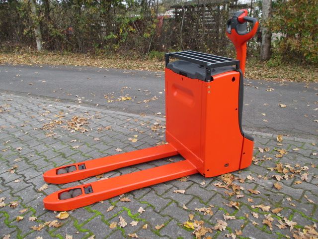 Linde-T16-Niederhubwagen-www.efken-stapler.de