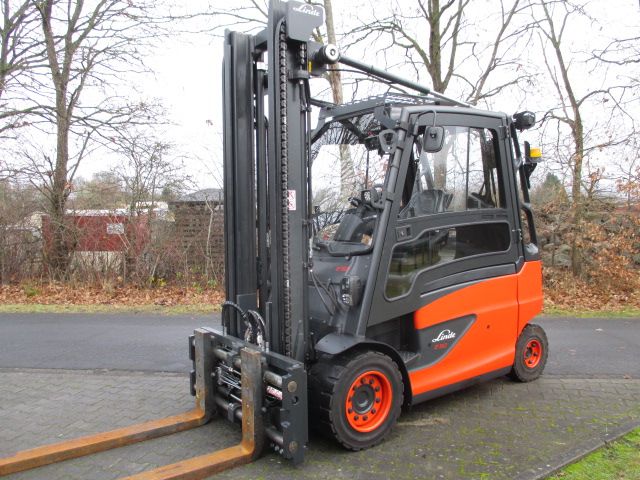 Linde-E50HL-01-Elektro 4 Rad-Stapler-www.efken-stapler.de