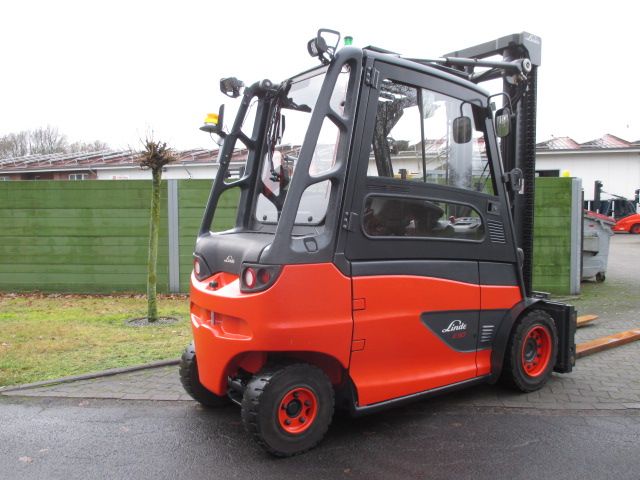 Linde-E50HL-01-Elektro 4 Rad-Stapler-www.efken-stapler.de