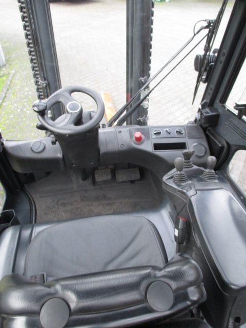 Linde-E50HL-01-Elektro 4 Rad-Stapler-www.efken-stapler.de