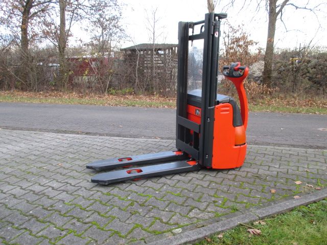 Linde-L10-Hochhubwagen-www.efken-stapler.de