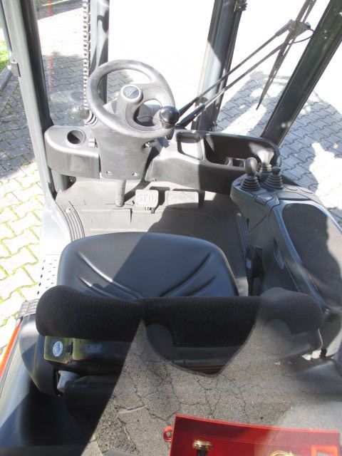 Linde-H16T-01-Treibgasstapler-www.efken-stapler.de