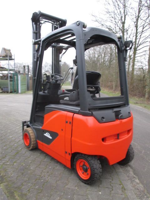 Linde-E18PH-02-Elektro 4 Rad-Stapler-www.efken-stapler.de