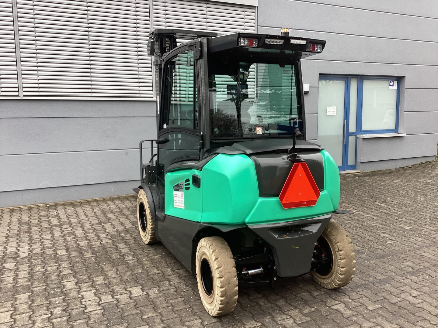 Mitsubishi FB50CN Elektro 4 Rad-Stapler ehlers-stapler.de