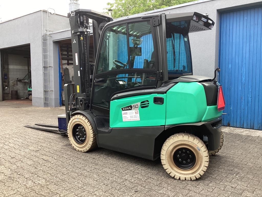 Mitsubishi FB50CN Elektro 4 Rad-Stapler ehlers-stapler.de