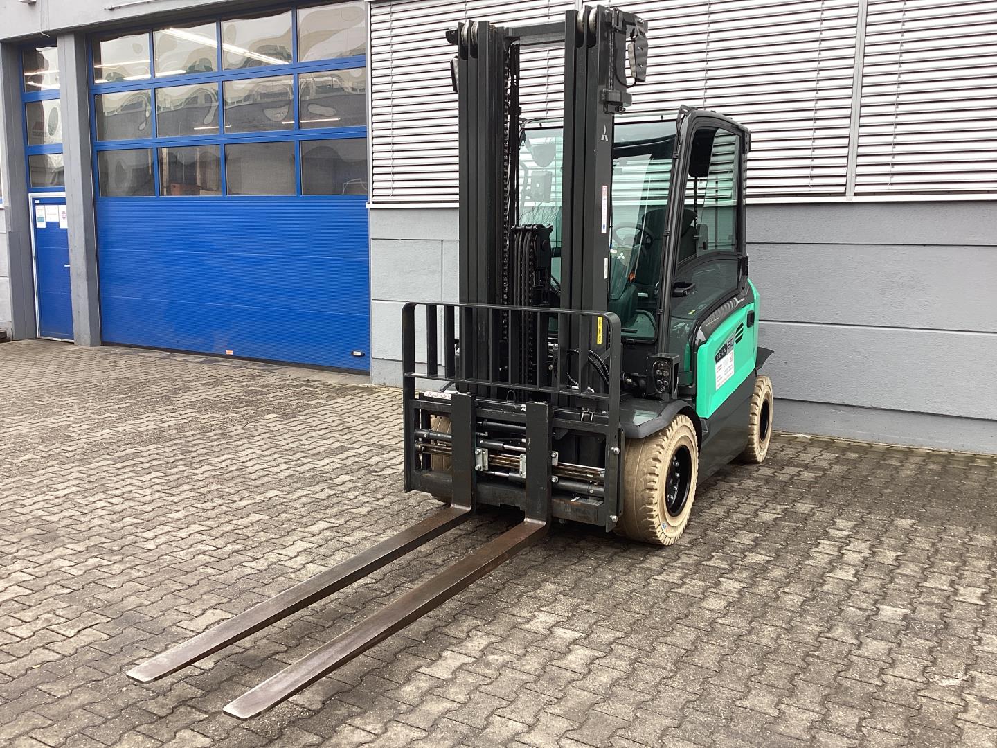 Mitsubishi FB50CN Elektro 4 Rad-Stapler ehlers-stapler.de