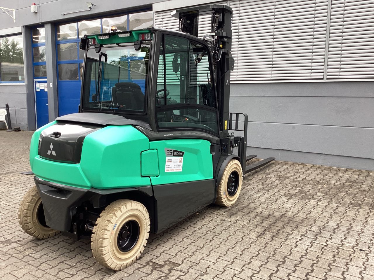 Mitsubishi FB55NH Elektro 4 Rad-Stapler ehlers-stapler.de