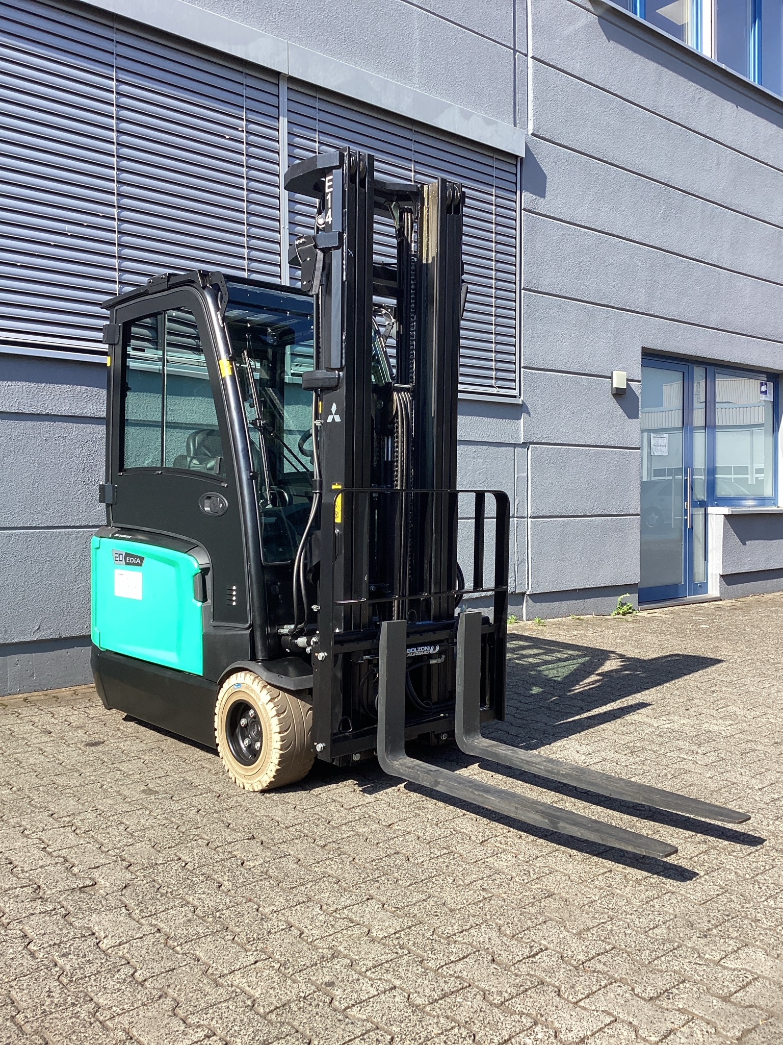 Mitsubishi FB20N2T Elektro 3 Rad-Stapler ehlers-stapler.de