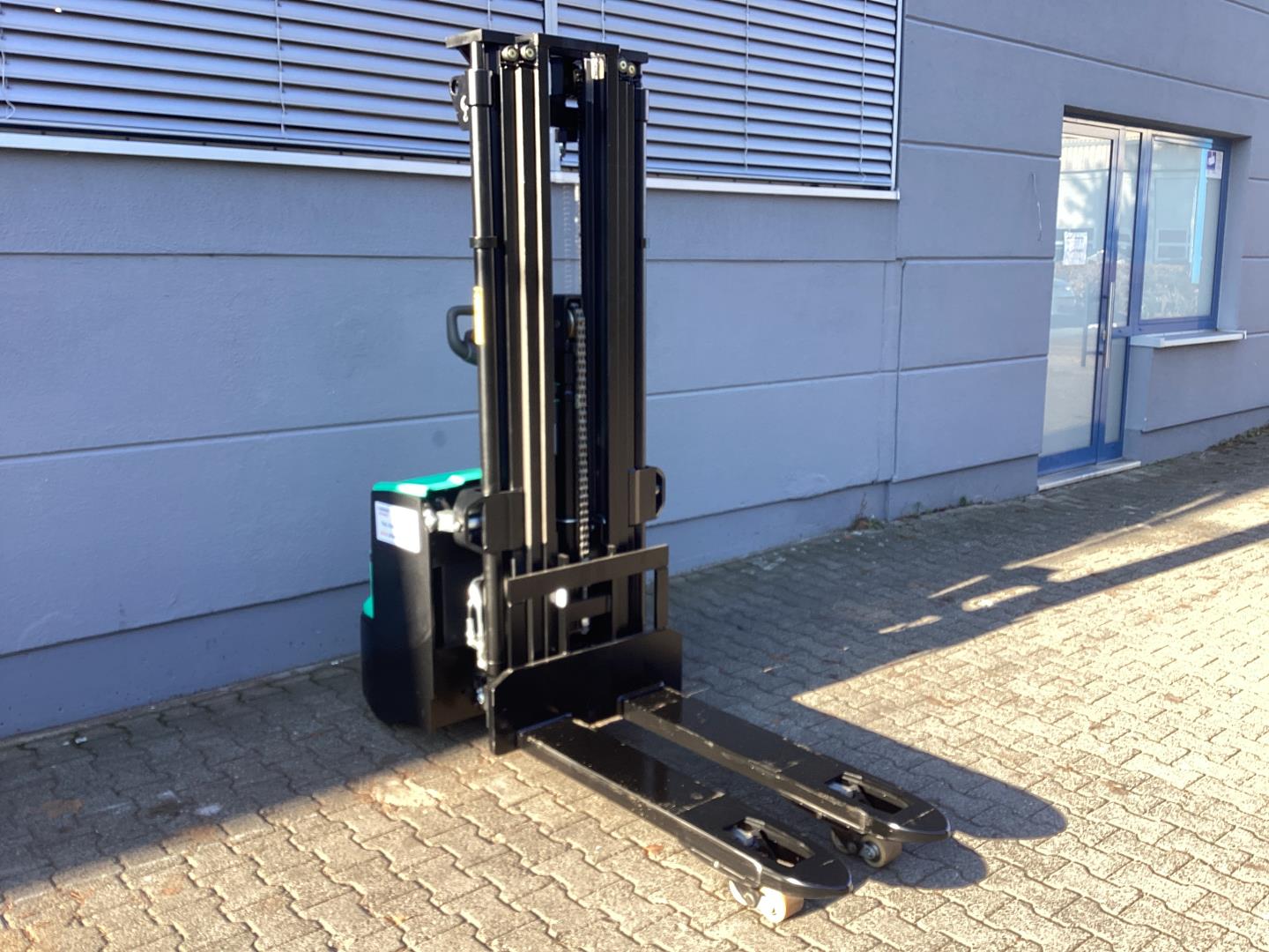 Mitsubishi SBP16N3I Hochhubwagen ehlers-stapler.de