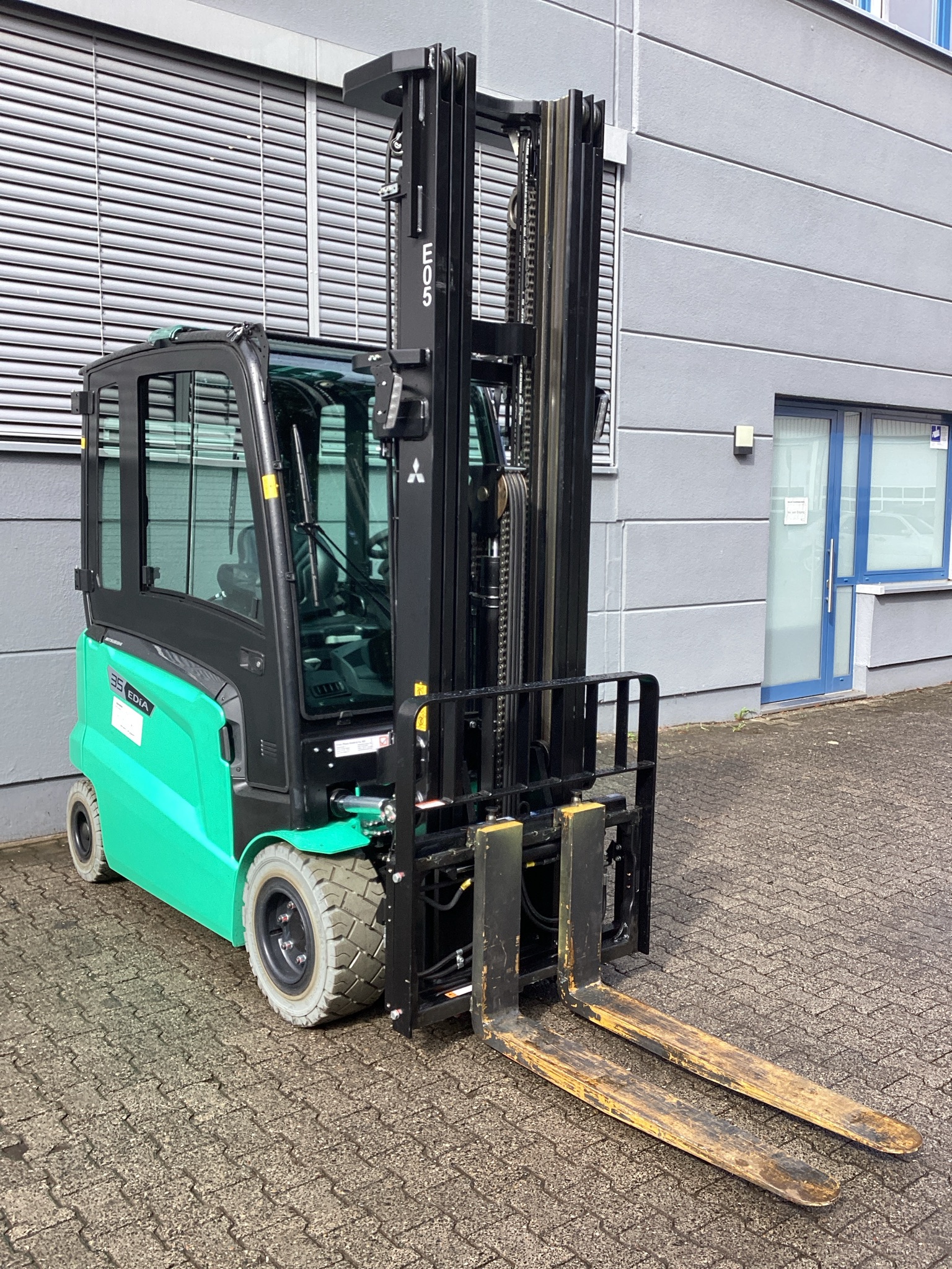 Mitsubishi FB35AN Elektro 4 Rad-Stapler ehlers-stapler.de