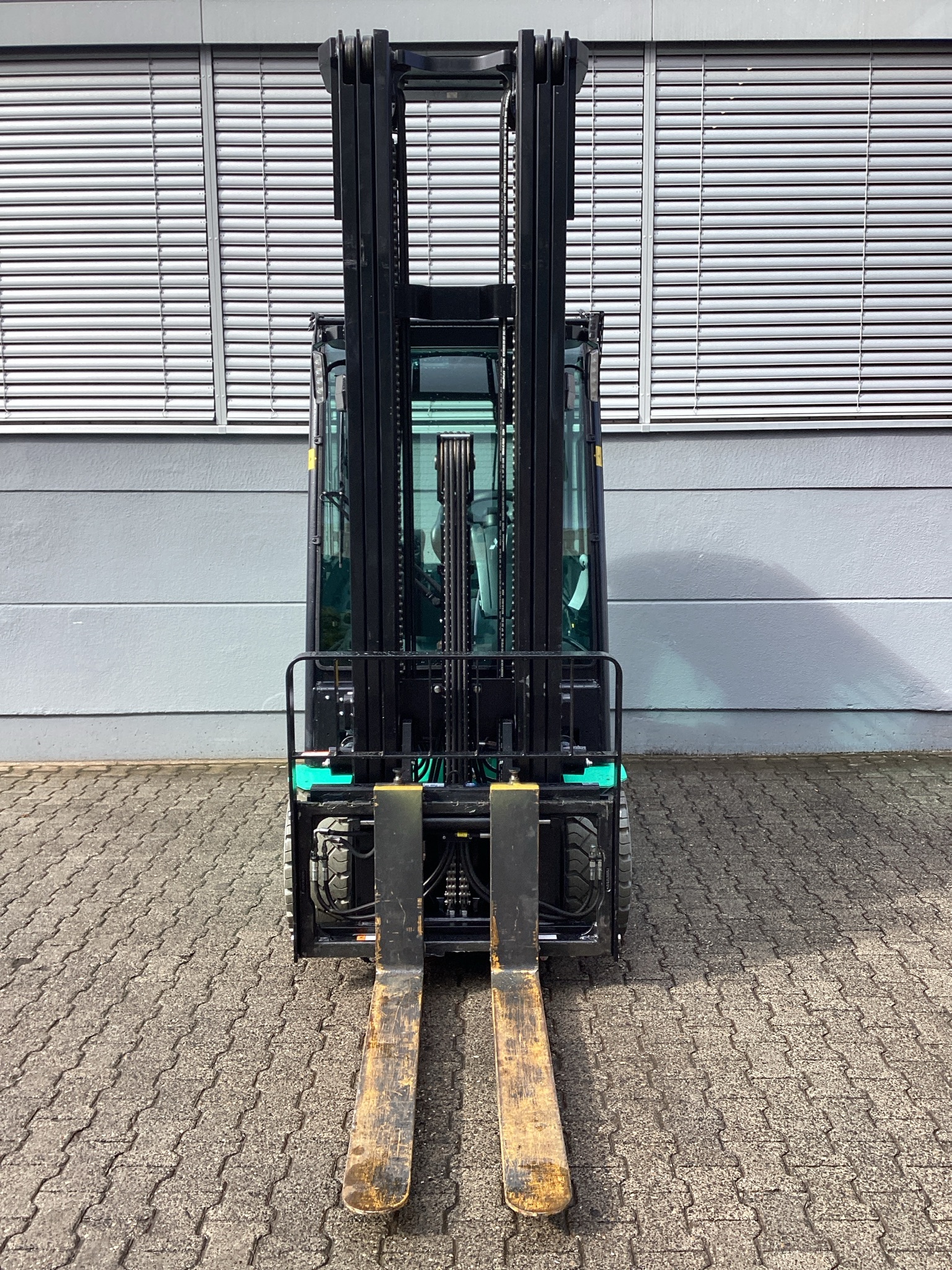 Mitsubishi FB35AN Elektro 4 Rad-Stapler ehlers-stapler.de