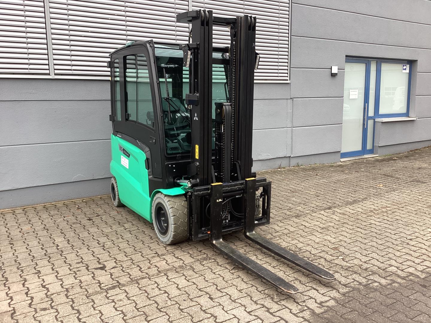 Mitsubishi FB35AN Elektro 4 Rad-Stapler ehlers-stapler.de