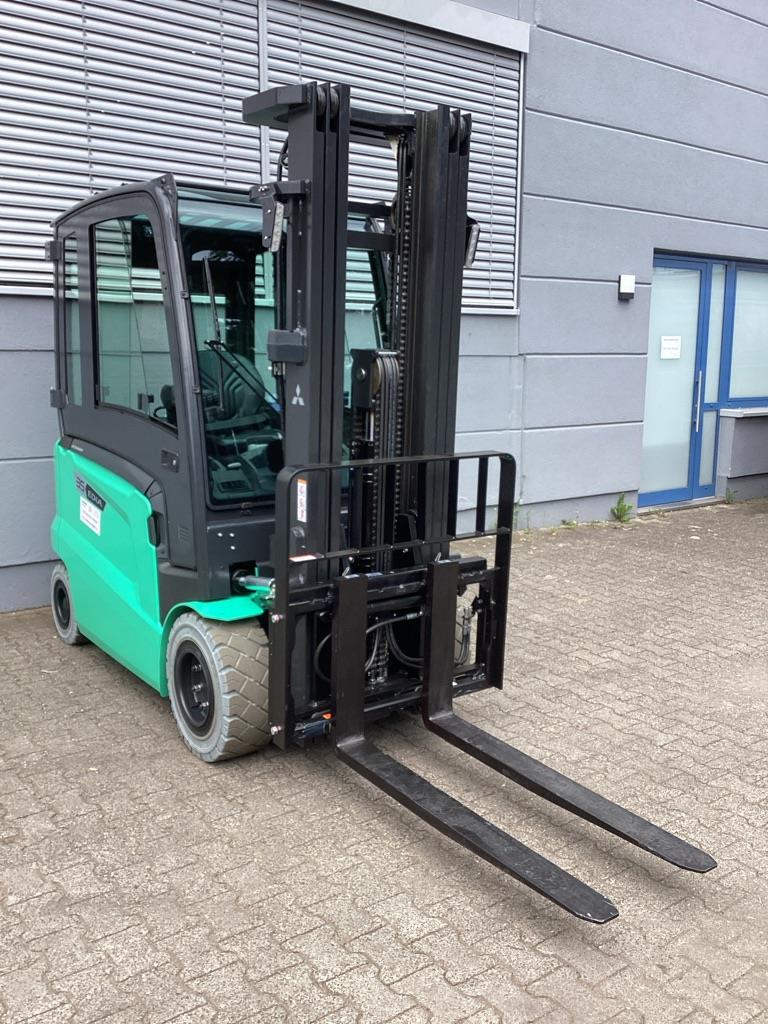 Mitsubishi FB35AN Elektro 4 Rad-Stapler ehlers-stapler.de