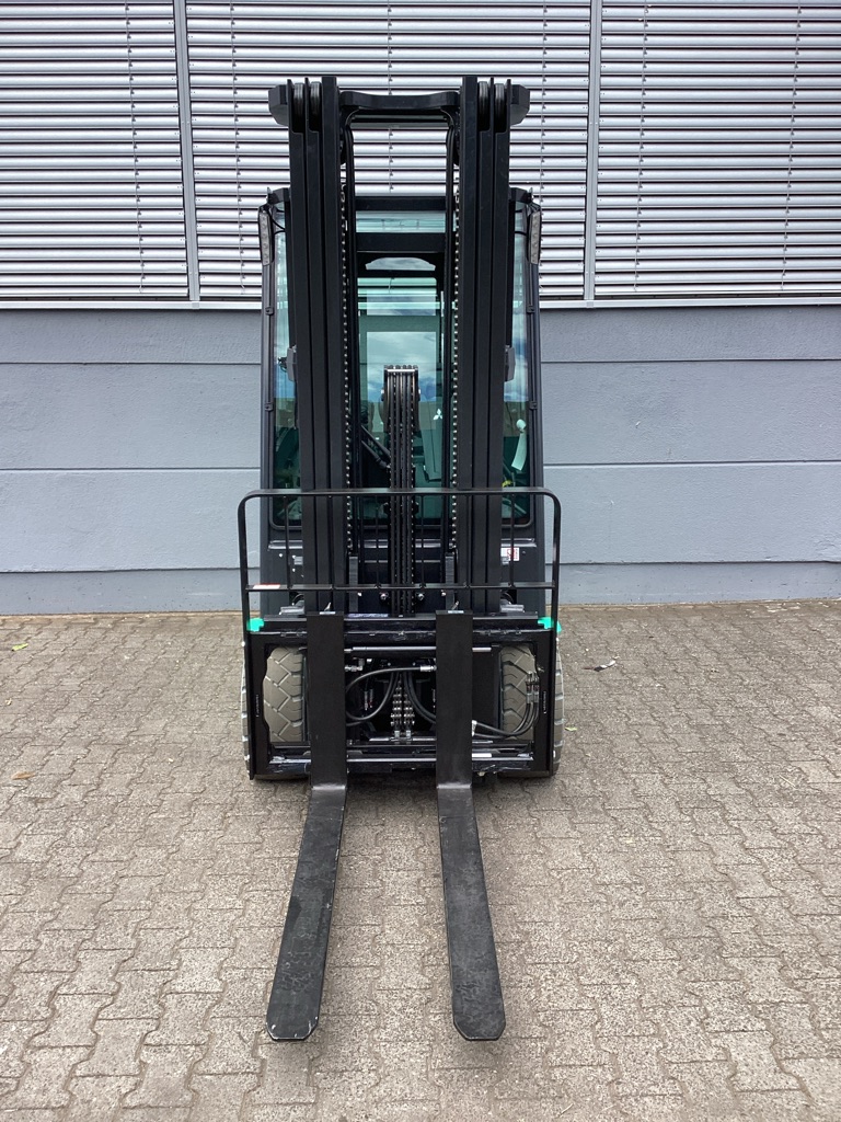 Mitsubishi FB35AN Elektro 4 Rad-Stapler ehlers-stapler.de