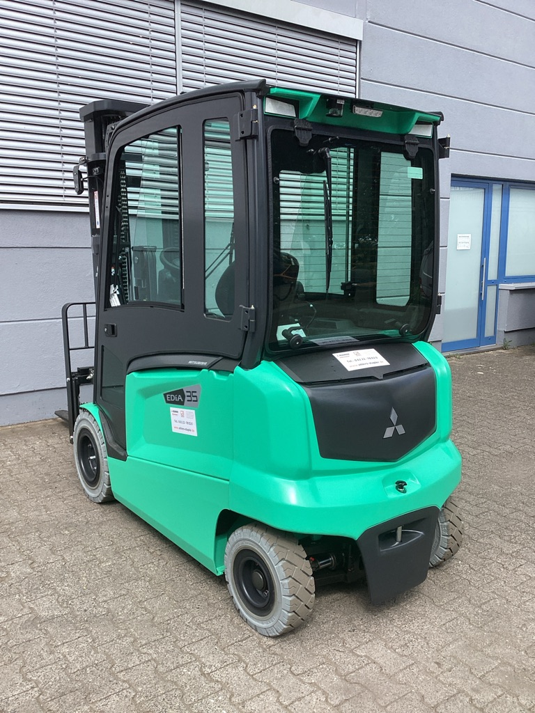 Mitsubishi FB35AN Elektro 4 Rad-Stapler ehlers-stapler.de