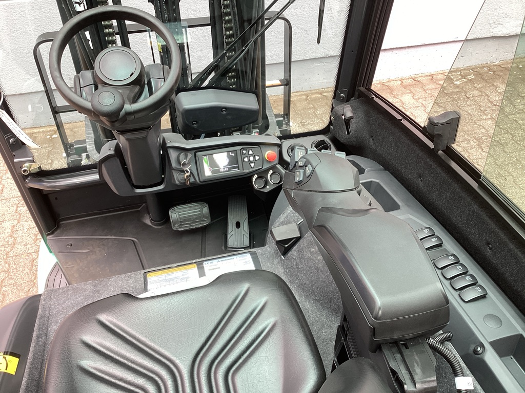 Mitsubishi FB35AN Elektro 4 Rad-Stapler ehlers-stapler.de