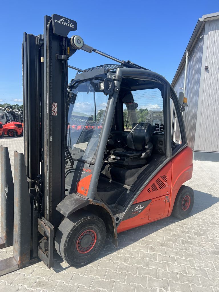 Linde H25D-02 Dieselstapler www.emslift.de
