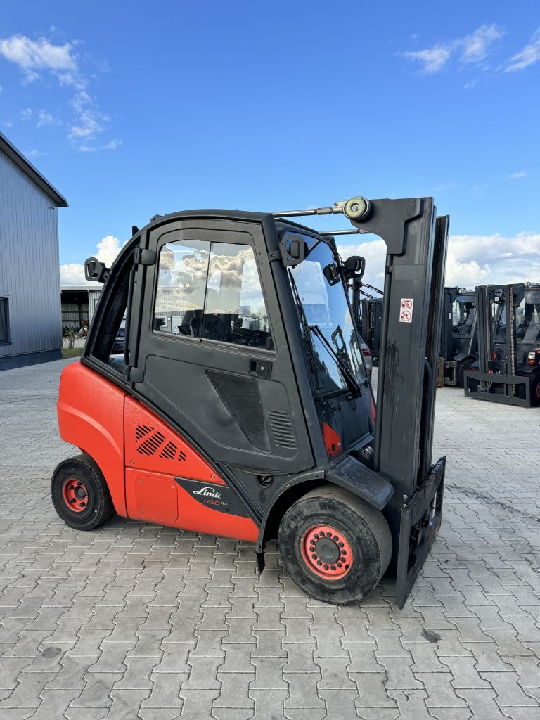 Linde H30D-02 Diesel Forklift www.emslift.de Linde H30D-02 Diesel Forklift www.emslift.de
