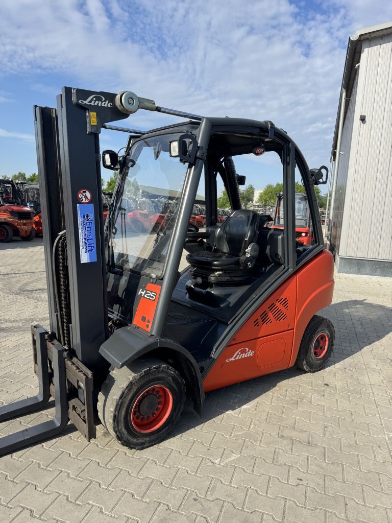 Linde H25D-01 Dieselstapler www.emslift.de