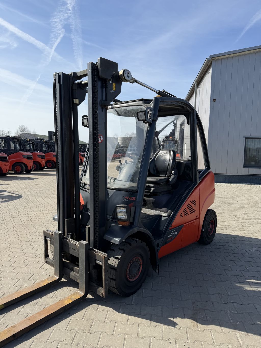 Linde H25D-02 Diesel Forklift www.emslift.de