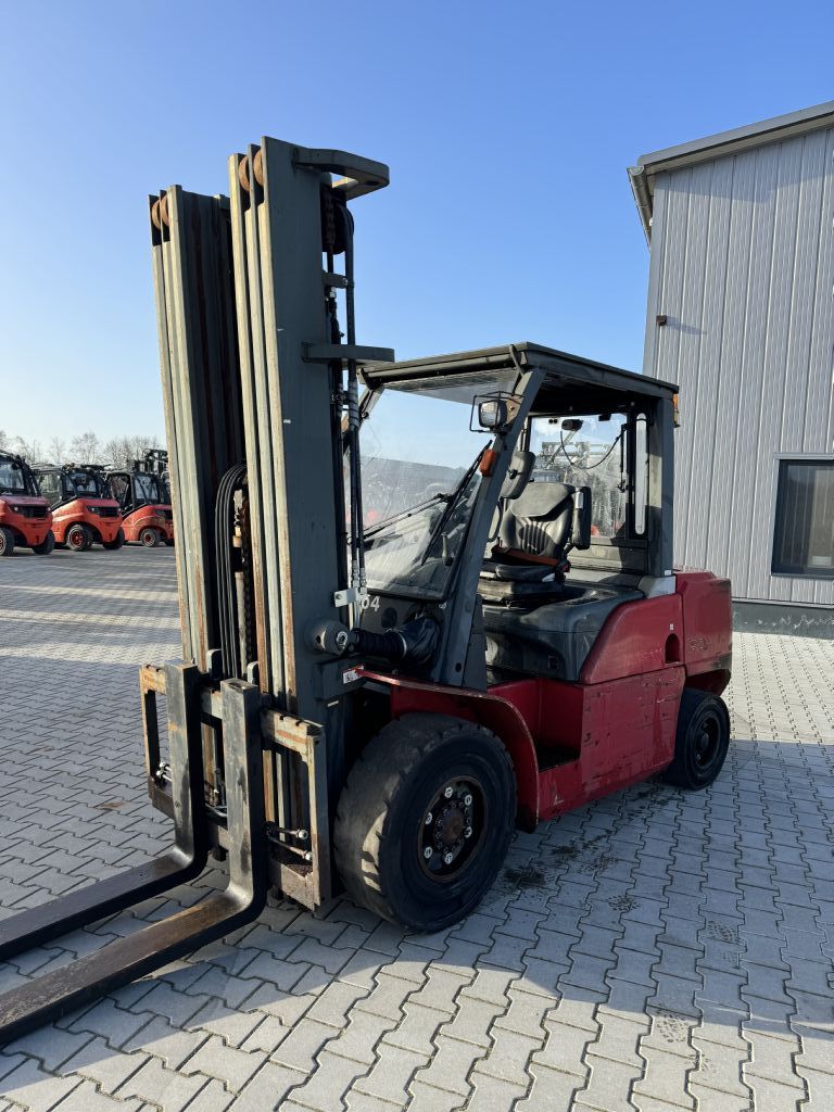 Nissan DG1F4A50Y Dieselstapler www.emslift.de