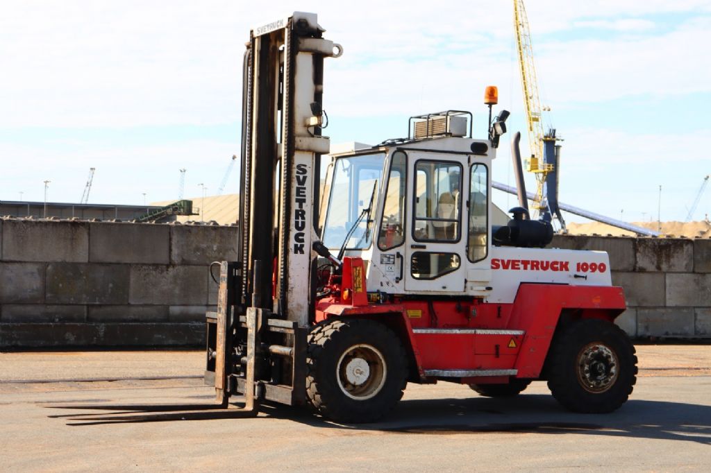 Svetruck 1090-30 Dieselstapler www.emslift.de