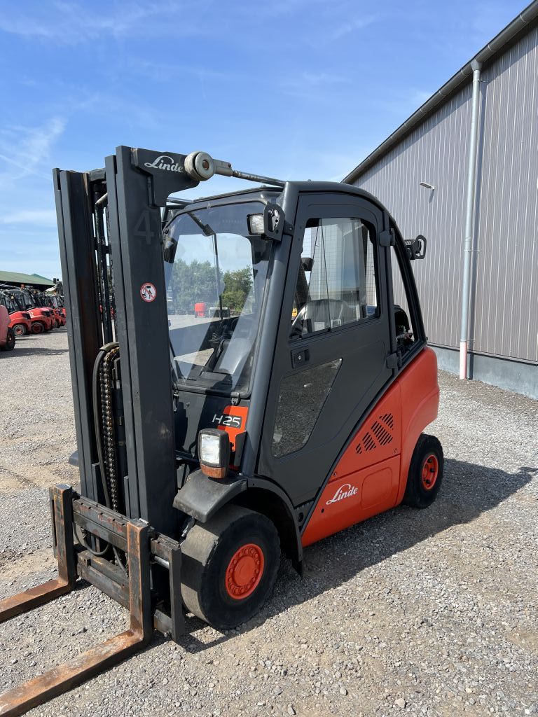 Linde H25T-01 LPG Forklifts www.emslift.de