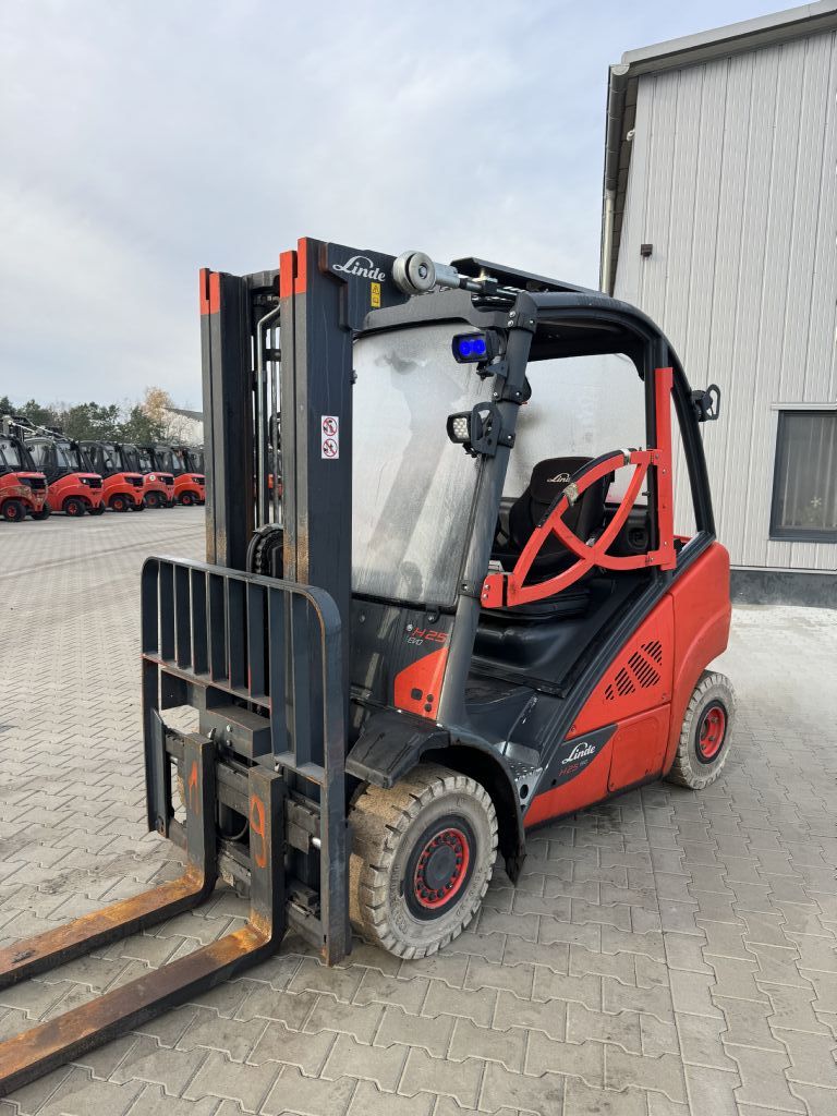 Linde H25T-02 LPG Forklifts www.emslift.de