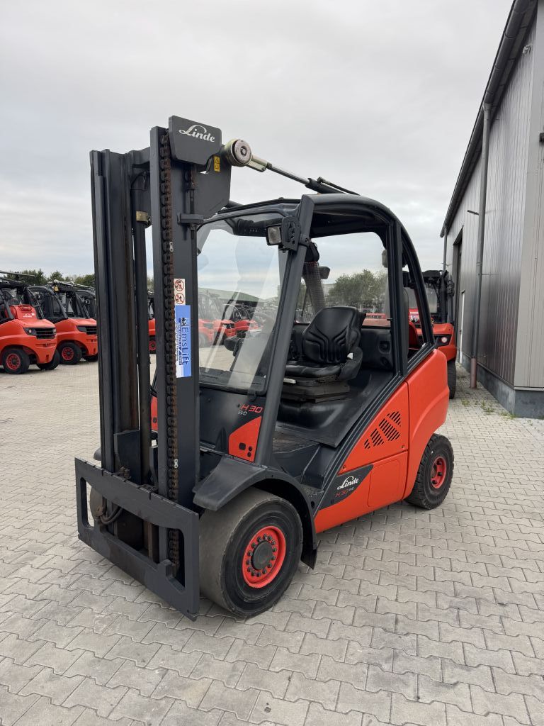 Linde H30T-02 LPG Forklifts www.emslift.de Linde H30T-02 LPG Forklifts www.emslift.de