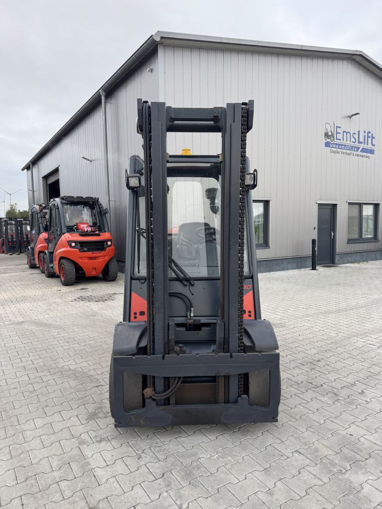 Linde H30T-02 LPG Forklifts www.emslift.de Linde H30T-02 LPG Forklifts www.emslift.de