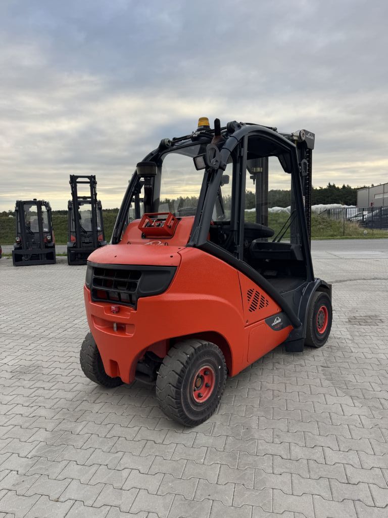 Linde H30T-02 LPG Forklifts www.emslift.de Linde H30T-02 LPG Forklifts www.emslift.de