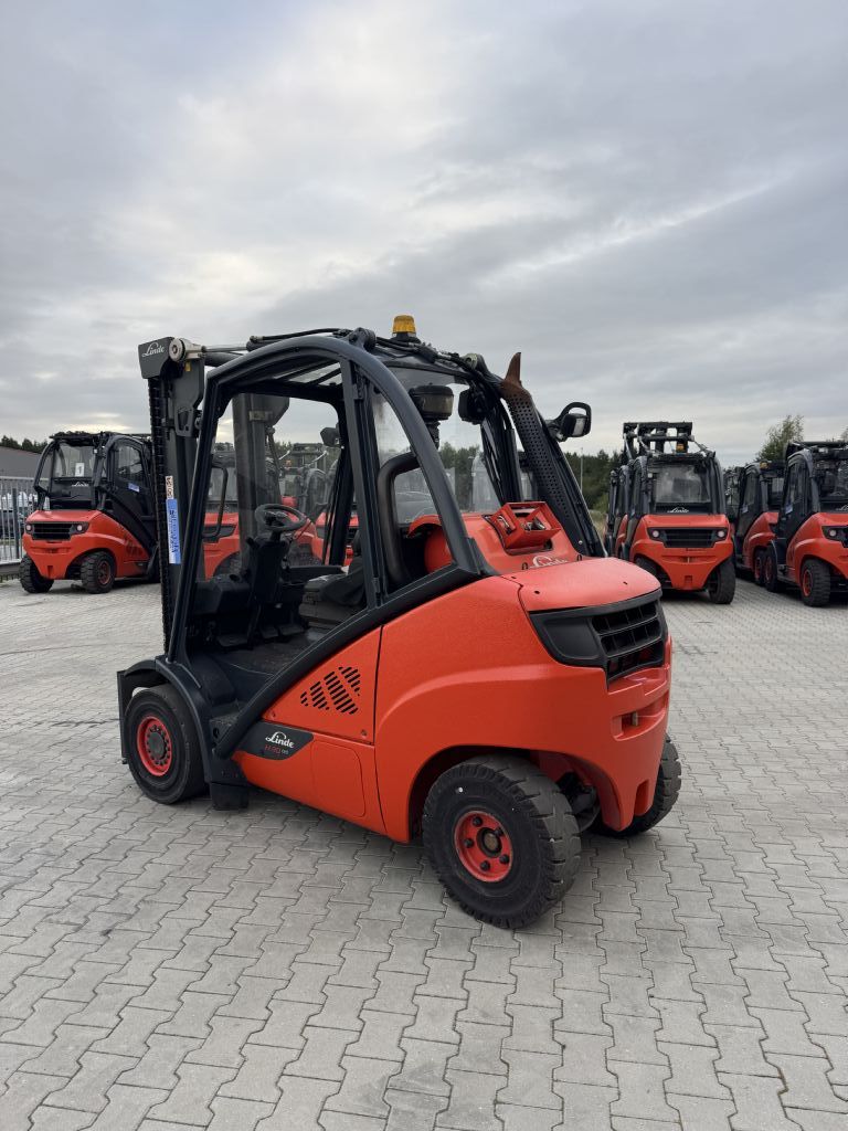 Linde H30T-02 LPG Forklifts www.emslift.de Linde H30T-02 LPG Forklifts www.emslift.de