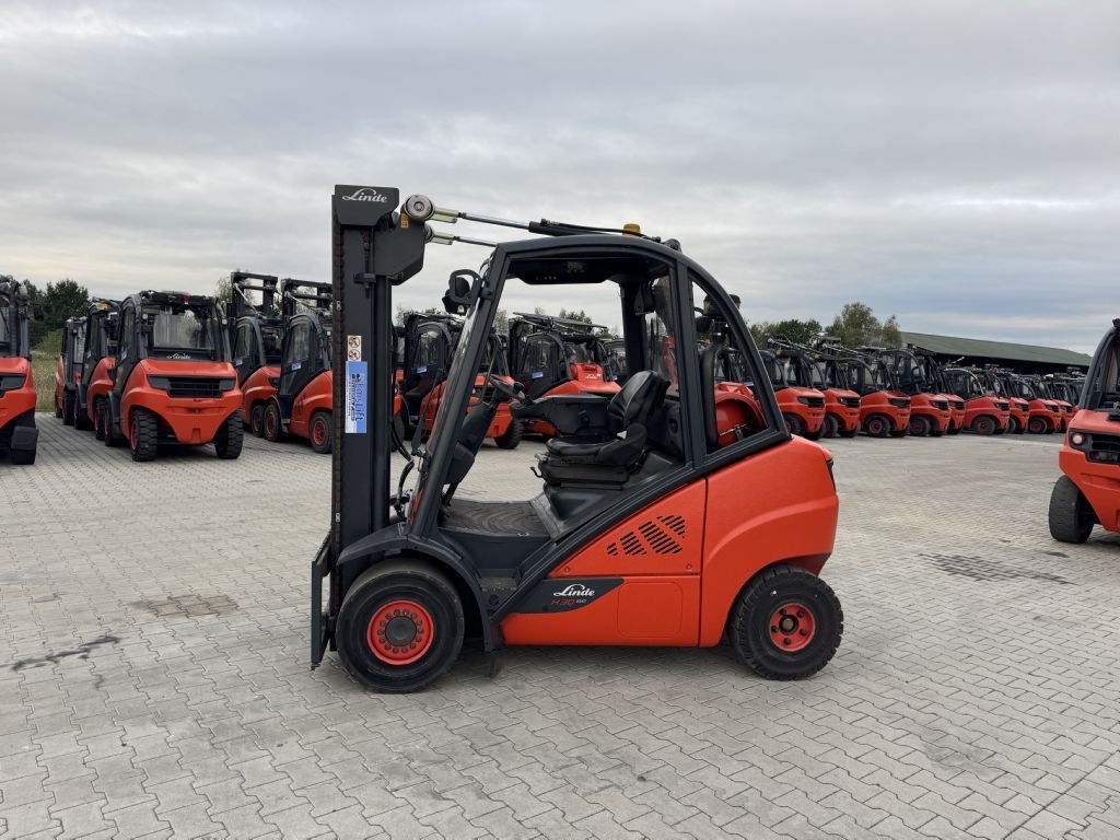 Linde H30T-02 LPG Forklifts www.emslift.de Linde H30T-02 LPG Forklifts www.emslift.de