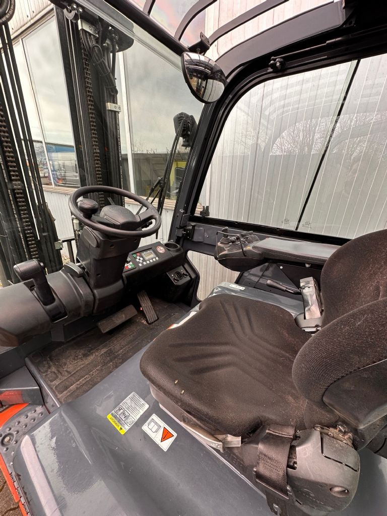Toyota-Traigo 8FBMT35-Elektro 4 Rad-Stapler-www.eundw.com