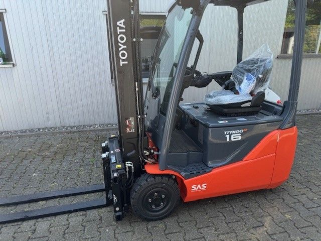 Toyota-Traigo48 8FBEK16T-Elektro 3 Rad-Stapler-www.eundw.com