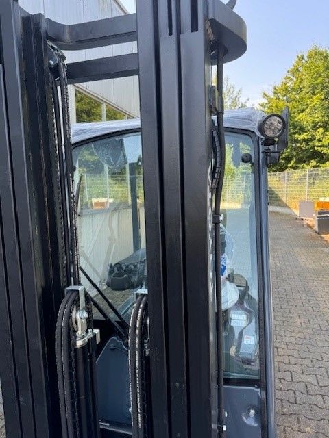 Toyota-Traigo48 8FBEK16T-Elektro 3 Rad-Stapler-www.eundw.com