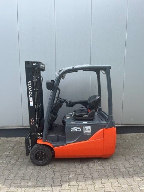 Toyota-Traigo48 8FBE20T-Elektro 3 Rad-Stapler-www.eundw.com