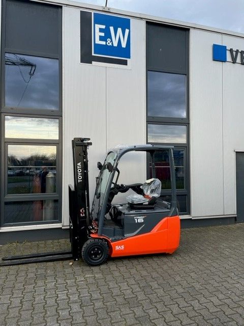 Toyota-Traigo48 8FBE16T-Elektro 3 Rad-Stapler-www.eundw.com