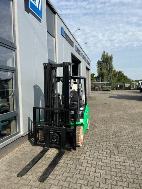 HC Hangcha-CPD30-Elektro 4 Rad-Stapler-www.eundw.com