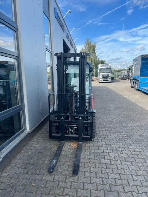Toyota-ToneroTC 52-8FDF30-Dieselstapler-www.eundw.com