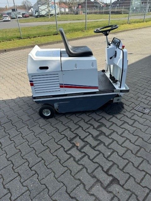 Dulevo-75 EH-Kehrmaschinen-www.eundw.com