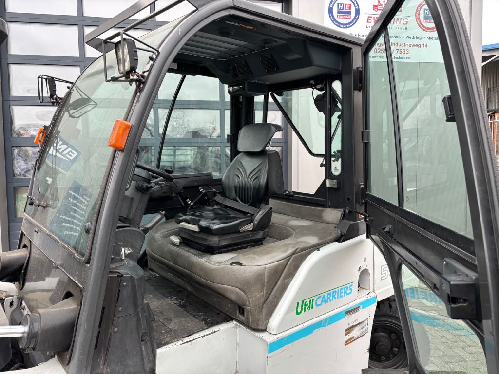 UniCarriers DG1F4A5Q Dieselstapler 