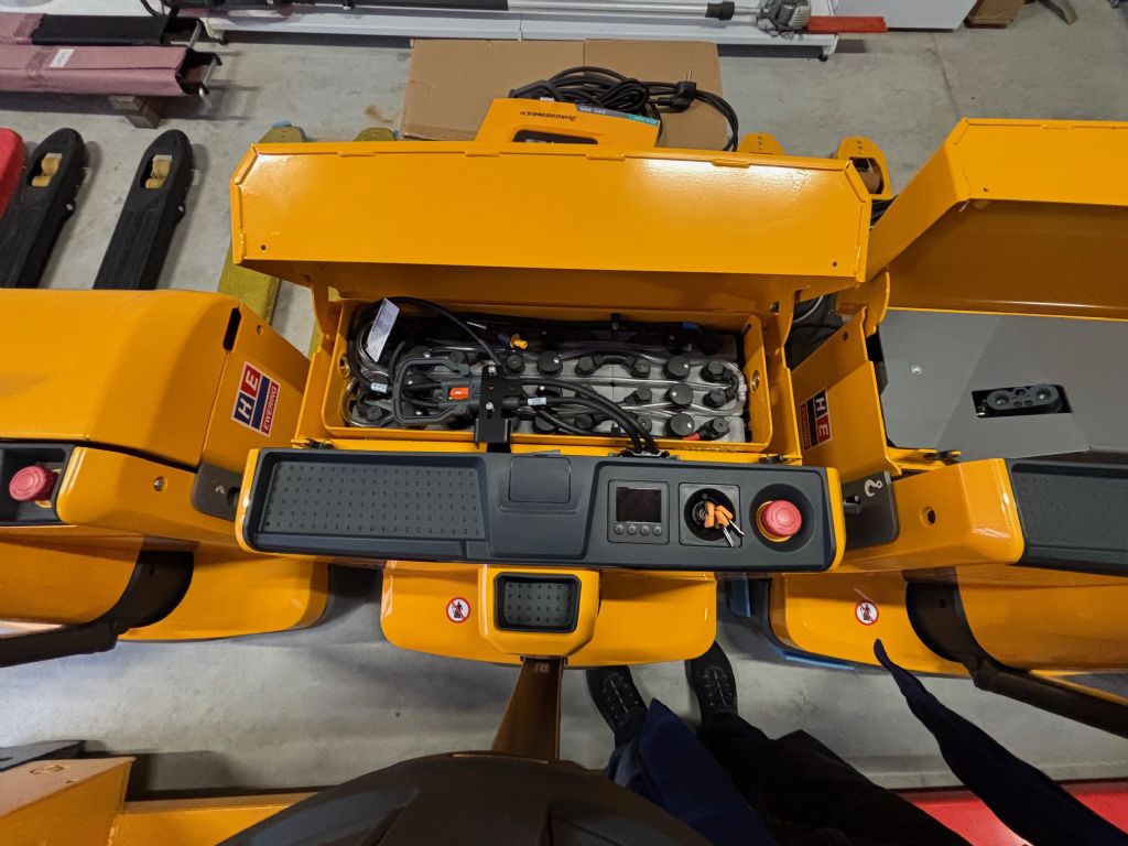 Jungheinrich EJE 225 Niederhubwagen 