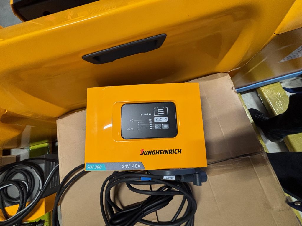 Jungheinrich EJE 225 Niederhubwagen 