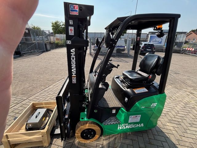 HC Hangcha CPDS15-XCY2G-SI Elektro 3 Rad-Stapler 