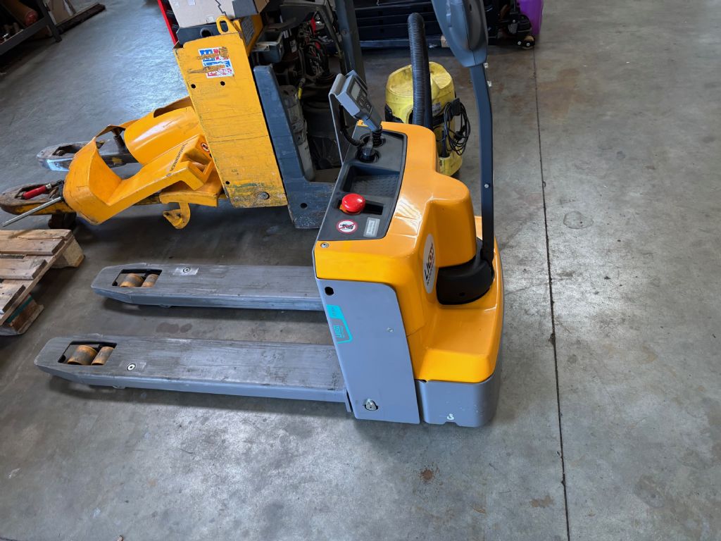 Jungheinrich EJE M15 Niederhubwagen 