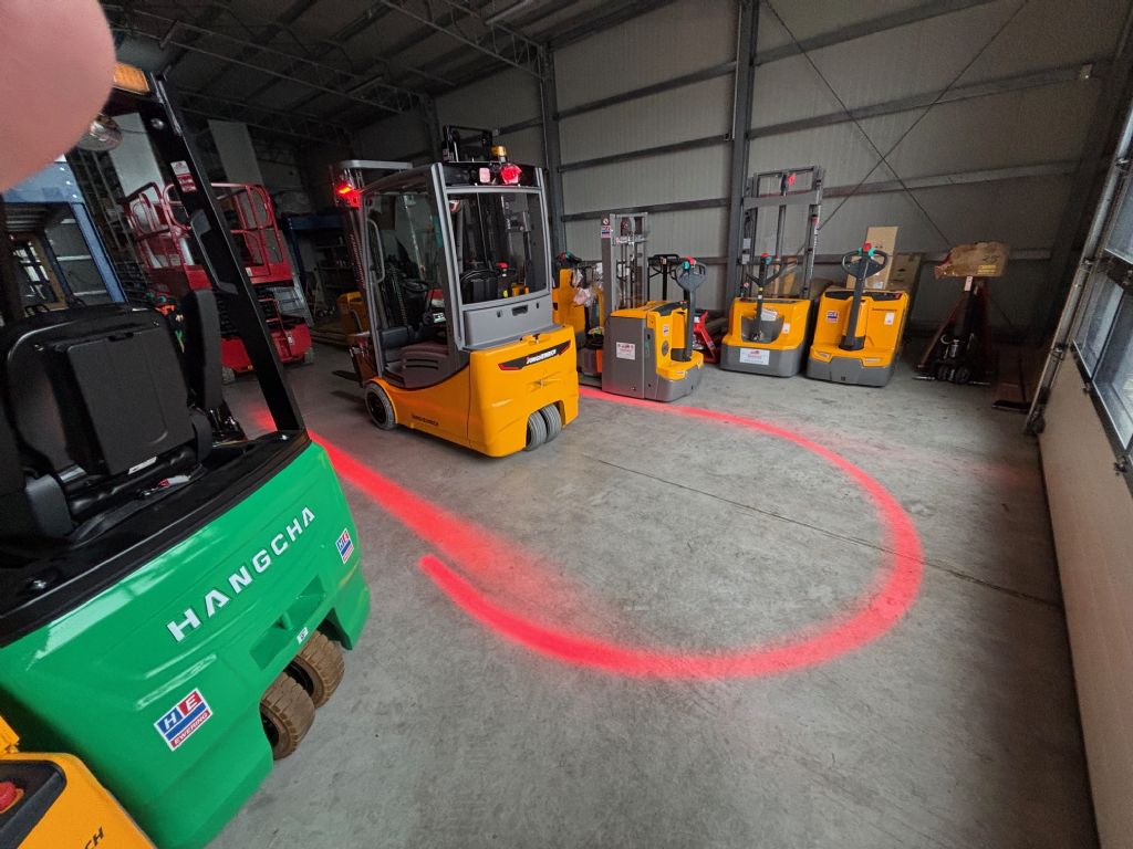 Jungheinrich EFG220 Elektro 3 Rad-Stapler 